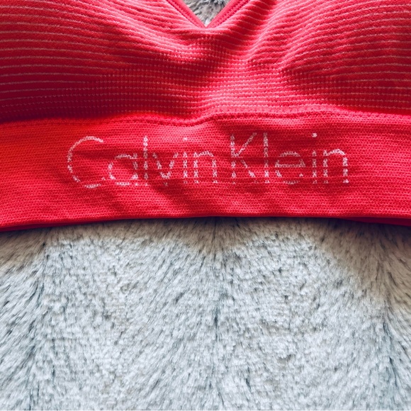 Calvin Klein bralette - Picture 3 of 4